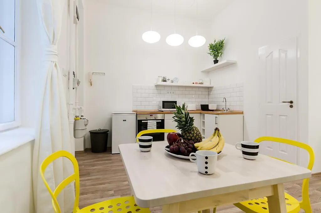 בודפשט Clove Apartment